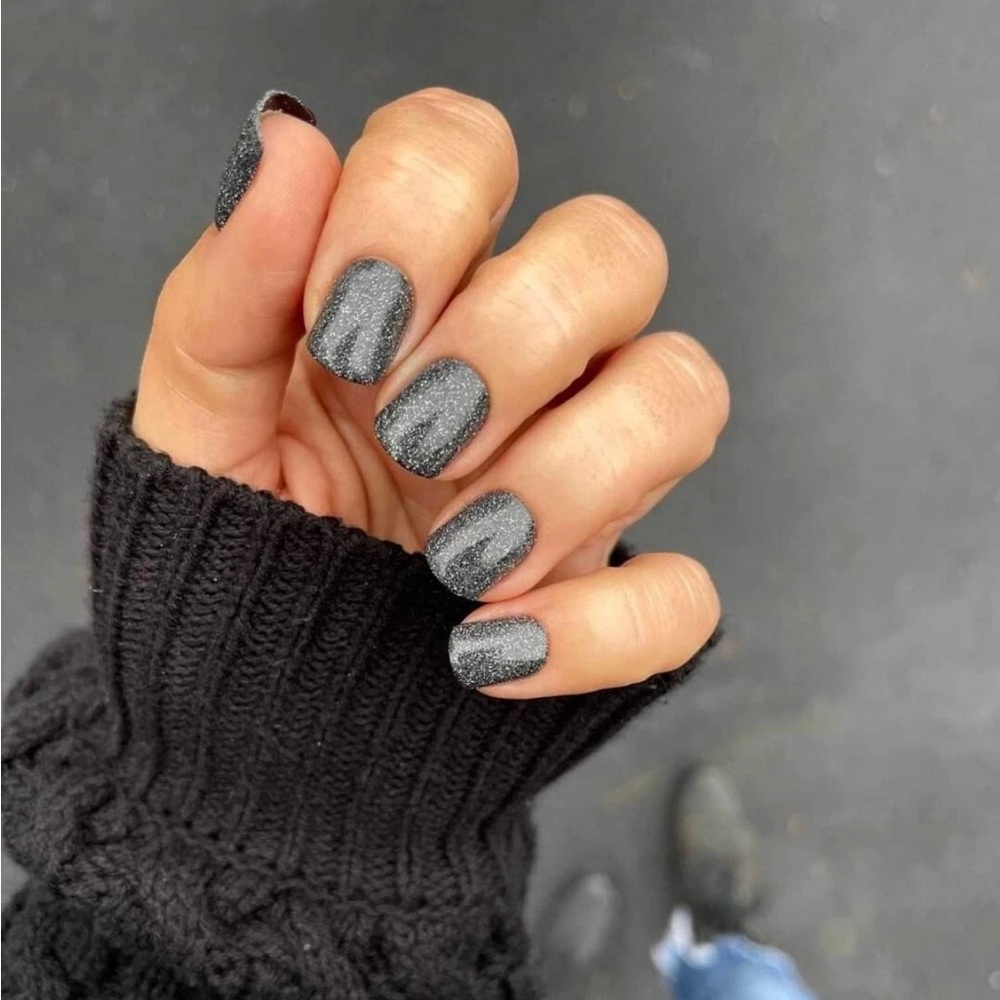 Red Aspen Midnight Magic, Makenzie Glitter Short Square Press On Nail Dashes